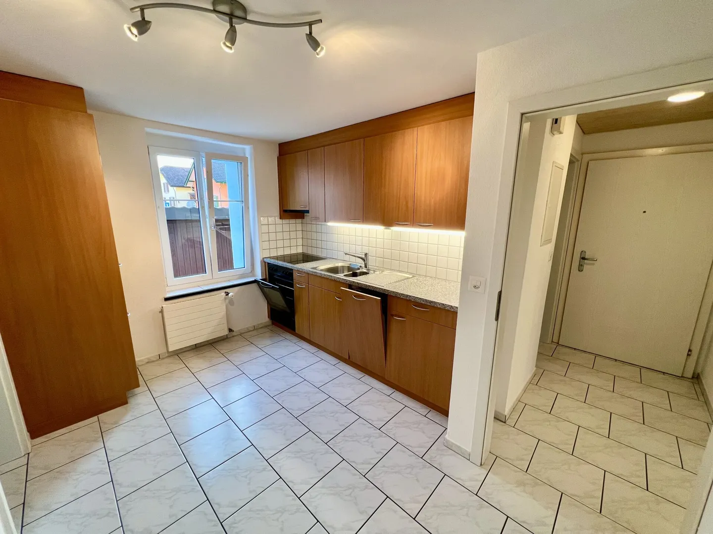 Charmante 3.5 Zimmer Wohnung - Foto 3 von 12