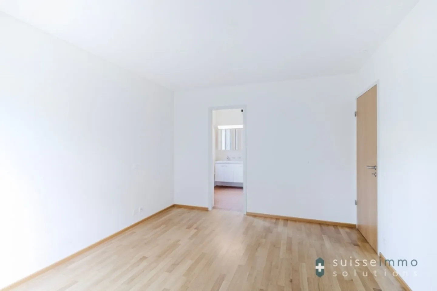 Geräumige Wohnung mit Garten in begehrter Lage - Foto 2 von 13