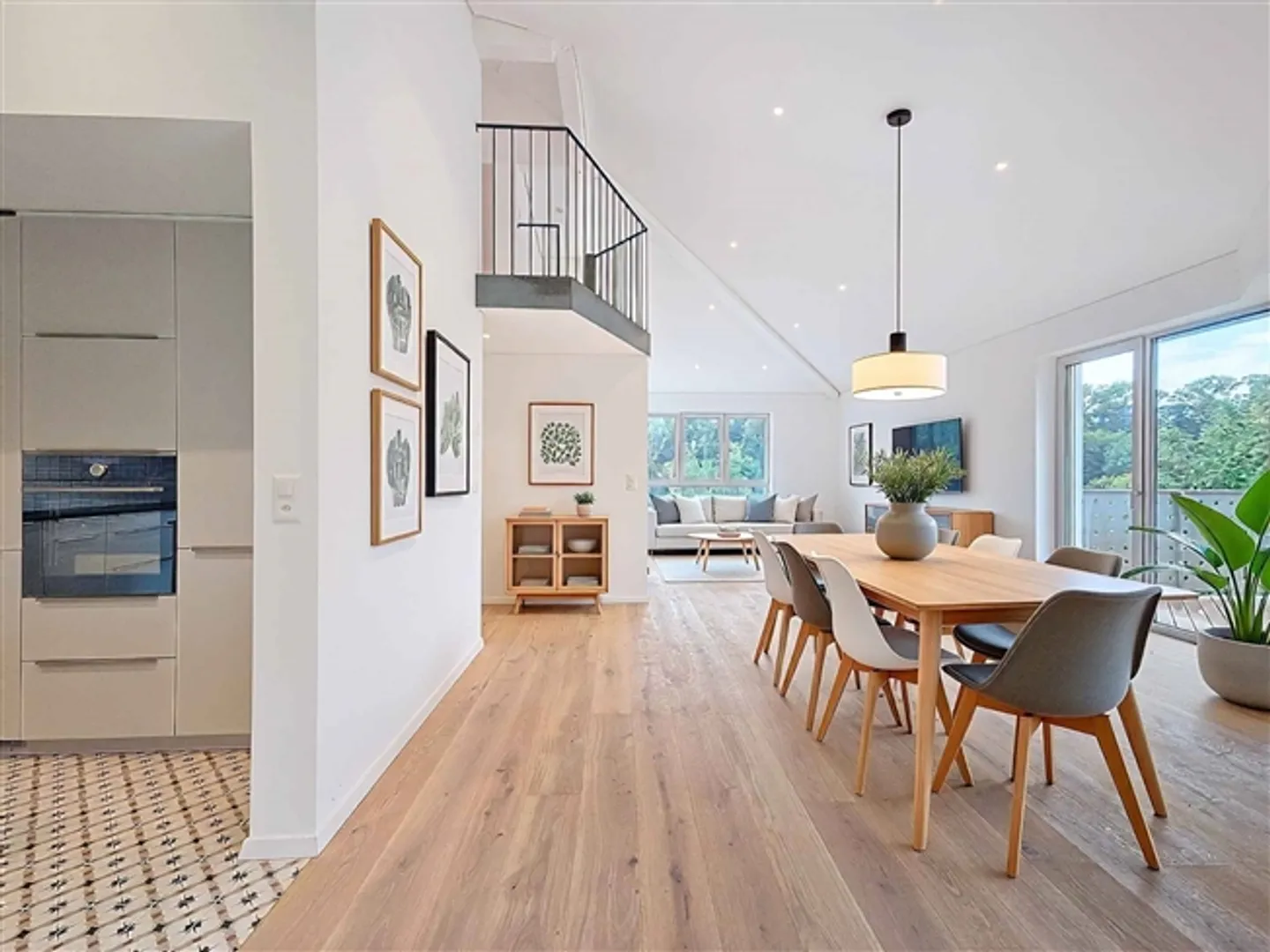 Wunderschönes 5,5-Zimmer-Penthouse - Foto 2 von 11