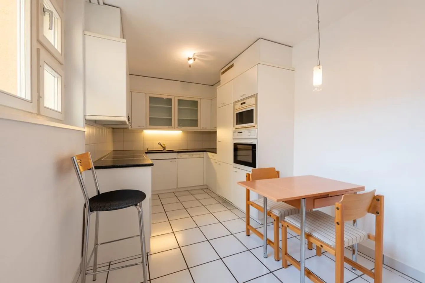 Central Living Near the Border - Photo 4 of 6