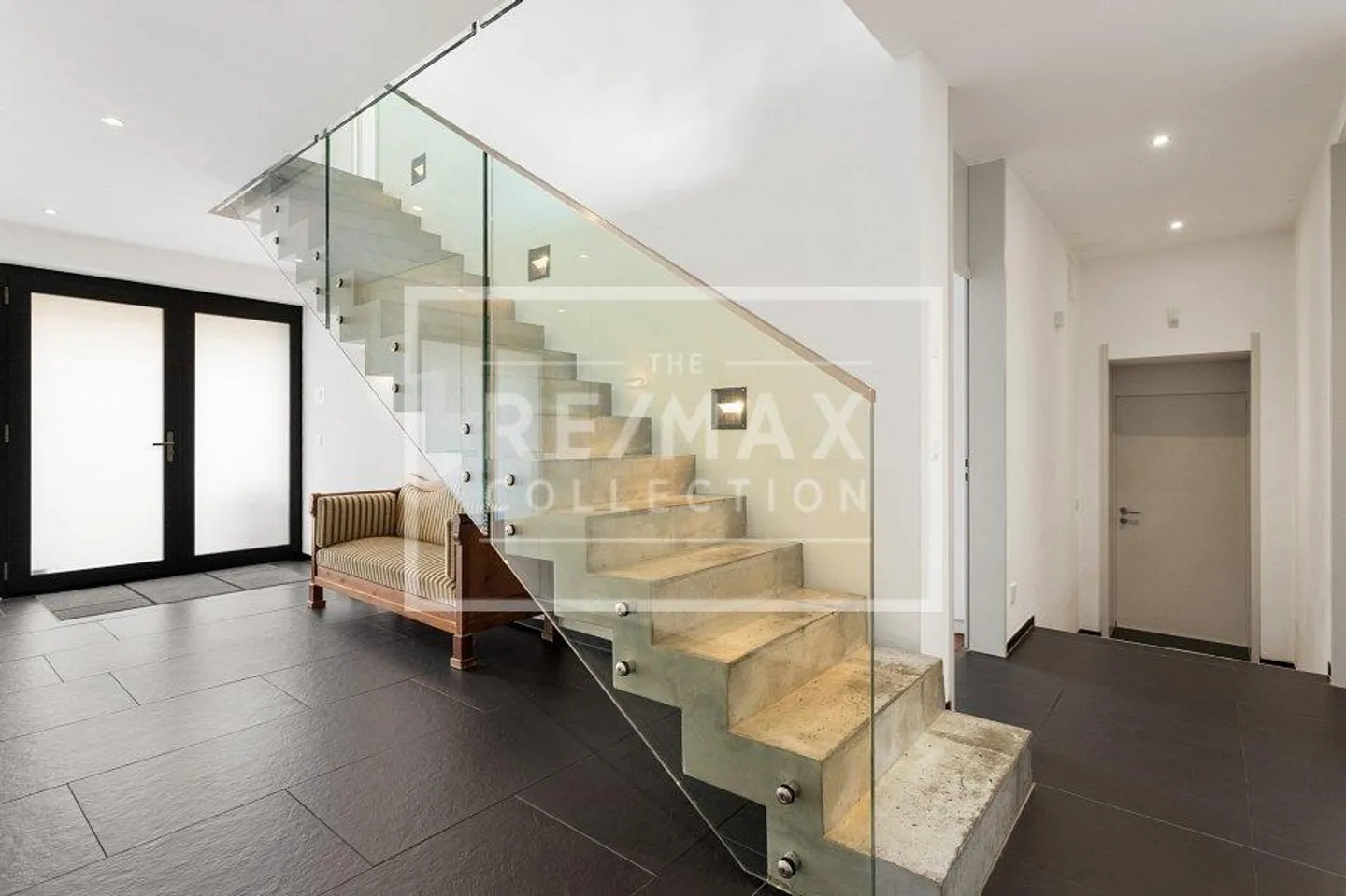 Exklusives Einfamilienhaus mit Aussicht - Foto 11 von 13