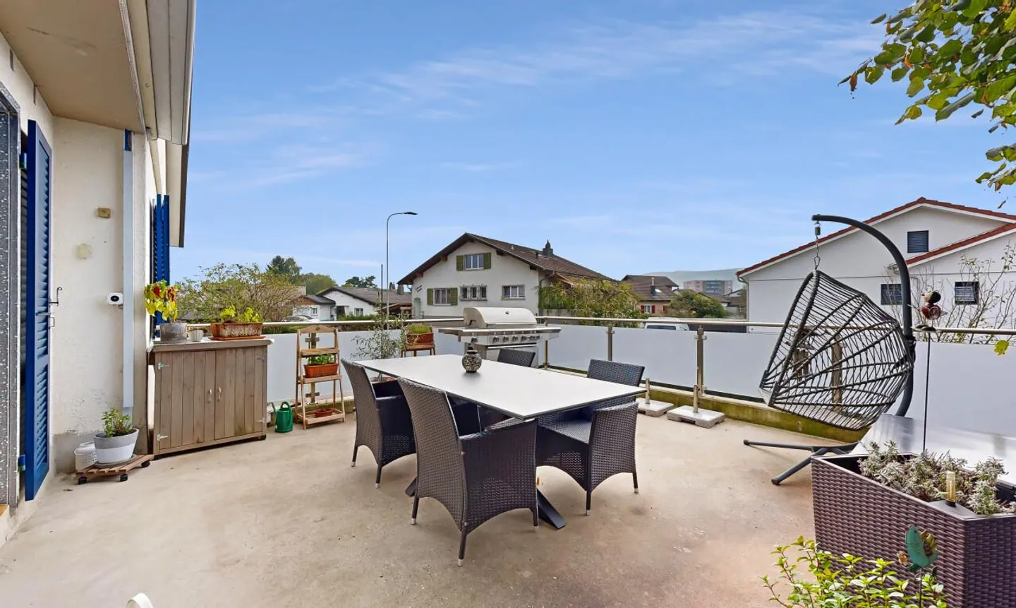 Stupenda piccola casa familiare ristrutturata con terrazza e grande giardino! - Foto 5 di 11