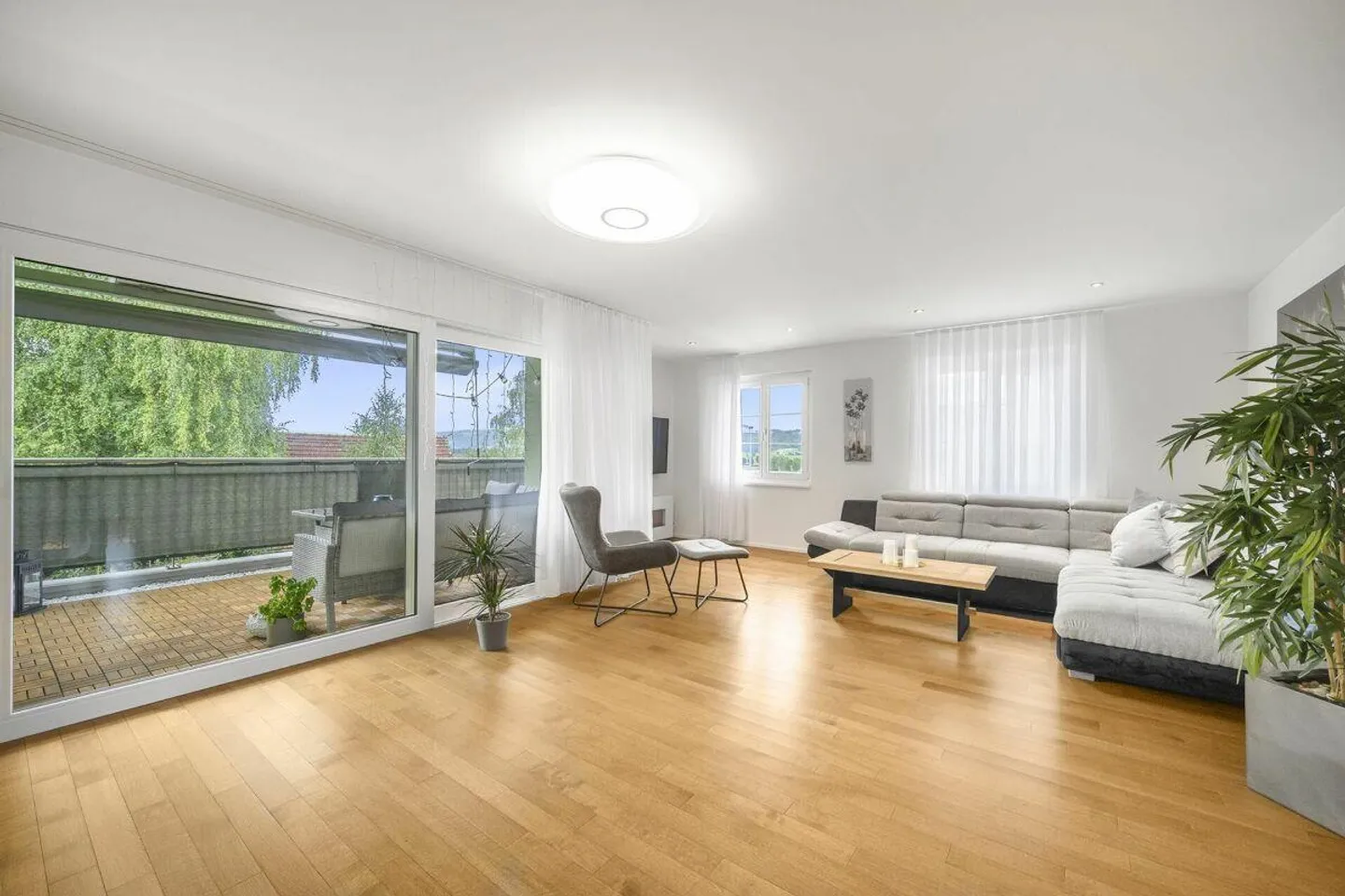 Living with Comfort in Mauensee - Photo 4 of 20