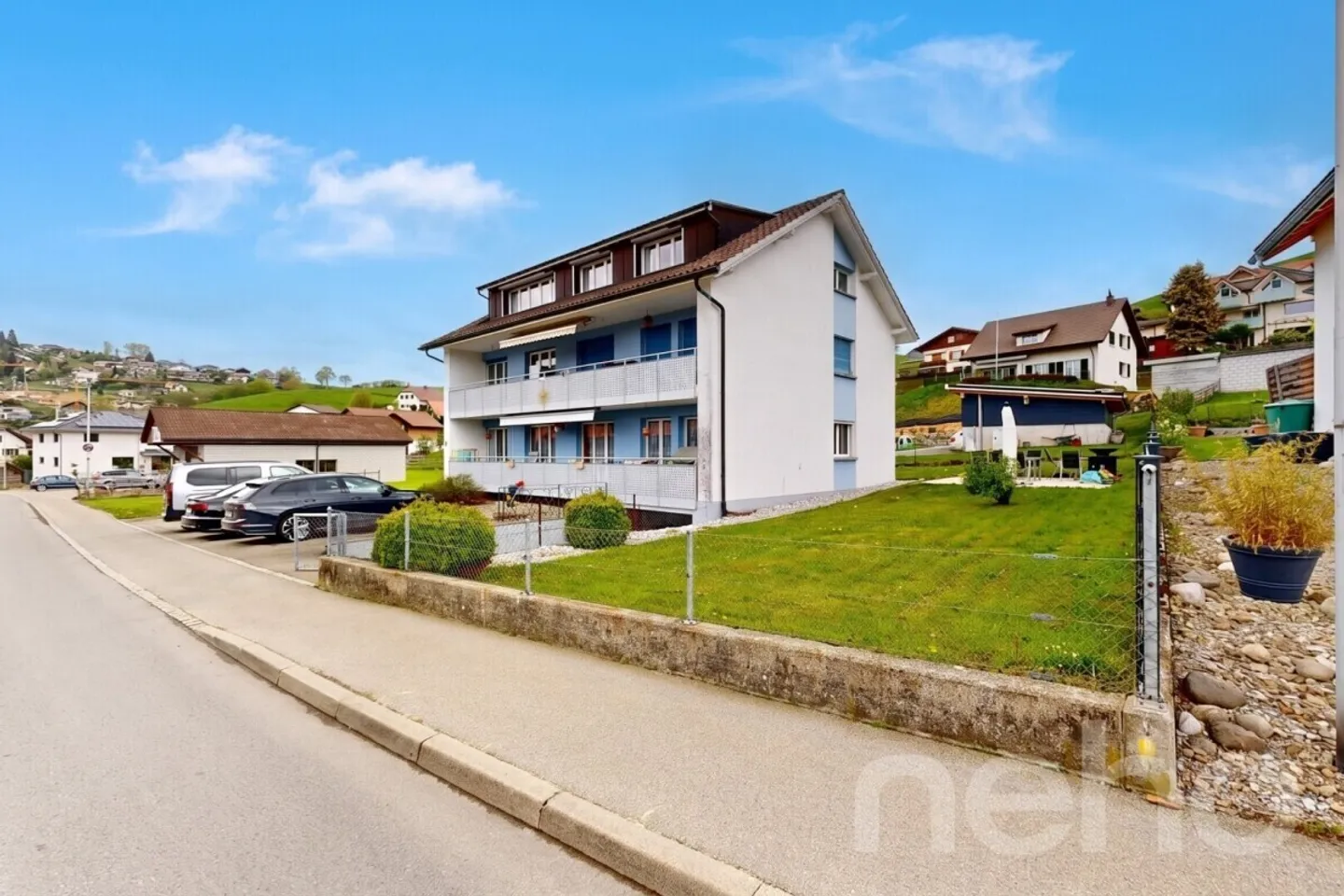Multi-family house in the green Plasselb - Photo 1 of 12
