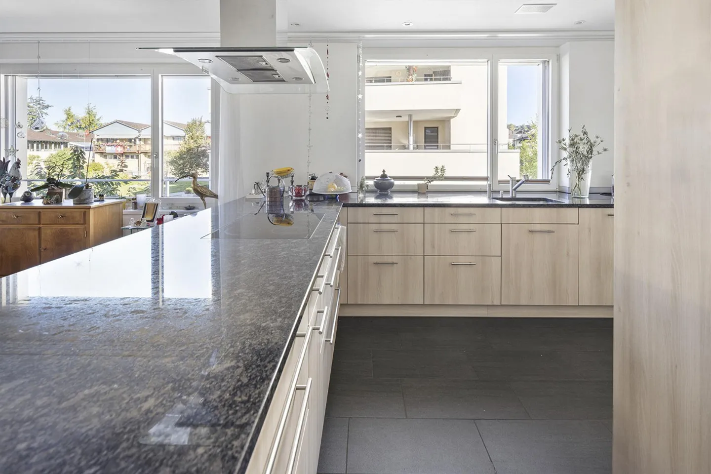 Geräumiges Familienhaus in zentraler Lage - Foto 4 von 14