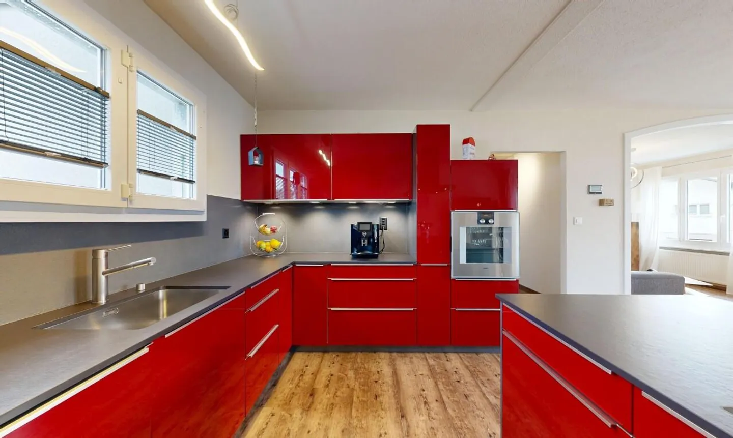 Stupenda piccola casa familiare ristrutturata con terrazza e grande giardino! - Foto 9 di 11