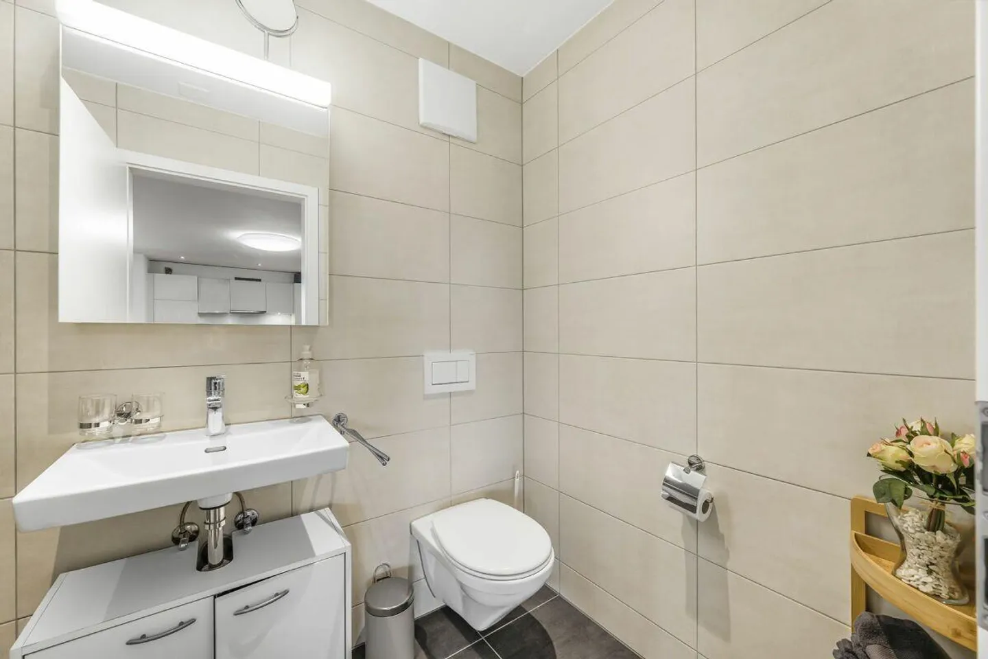 Living with Comfort in Mauensee - Photo 16 of 20