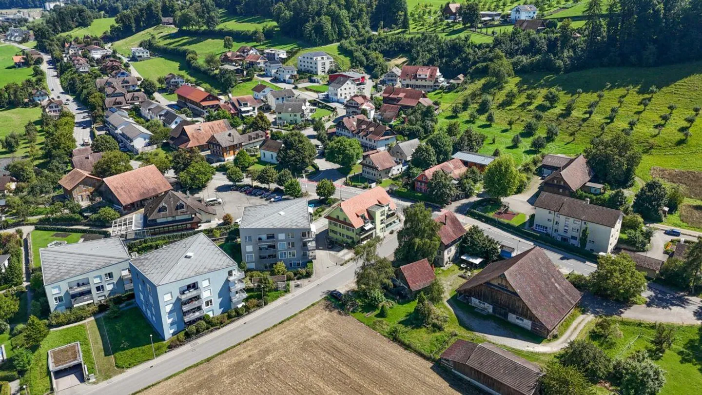 Living with Comfort in Mauensee - Photo 19 of 20