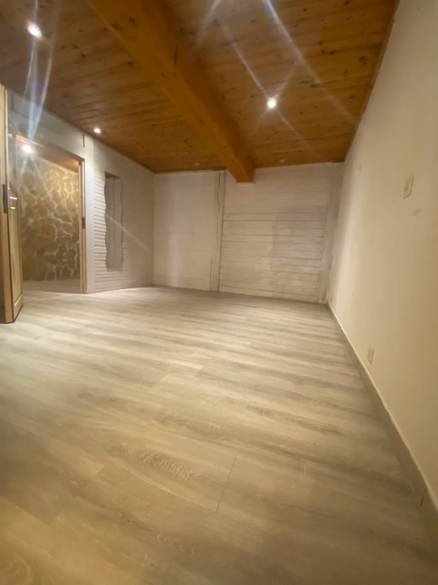 Apartment for rent - Photo 4 of 13