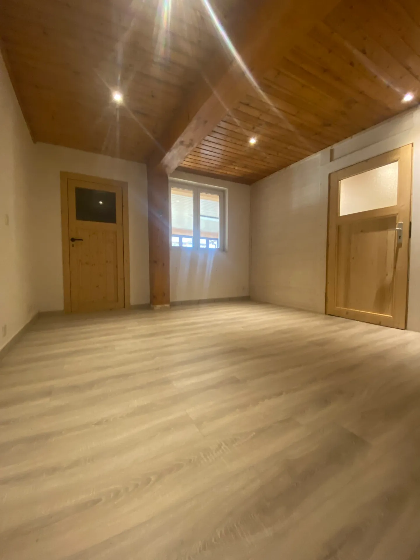 Apartment for rent - Photo 5 of 13