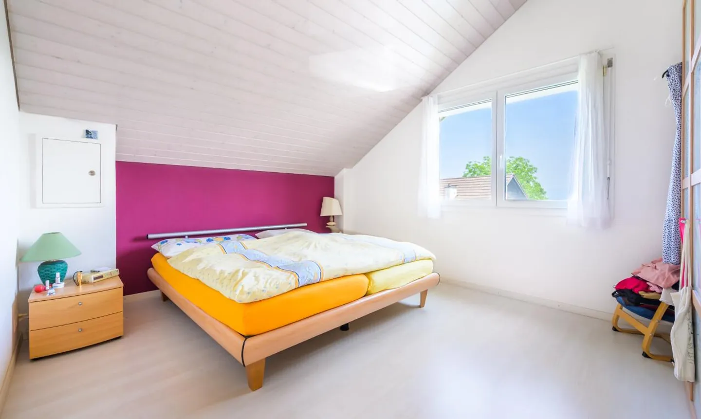 Casa Indipendente Eccezionale: Serenità, Giardino e Piscina - Foto 5 di 13