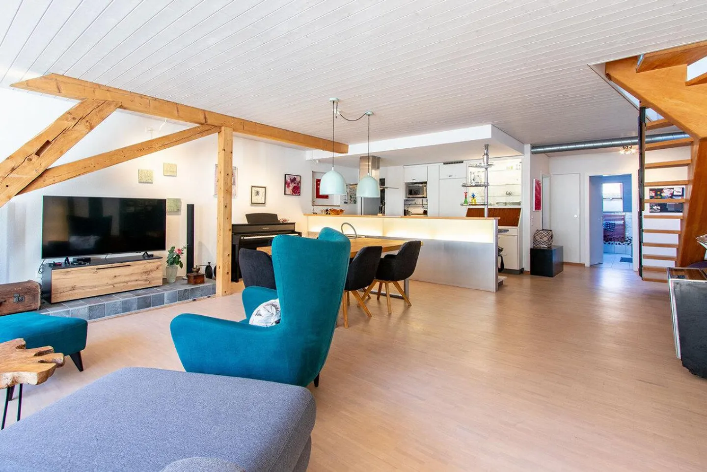 Appartamento duplex di 5 locali Attraente con tanto fascino del centro storico! - Foto 3 di 13