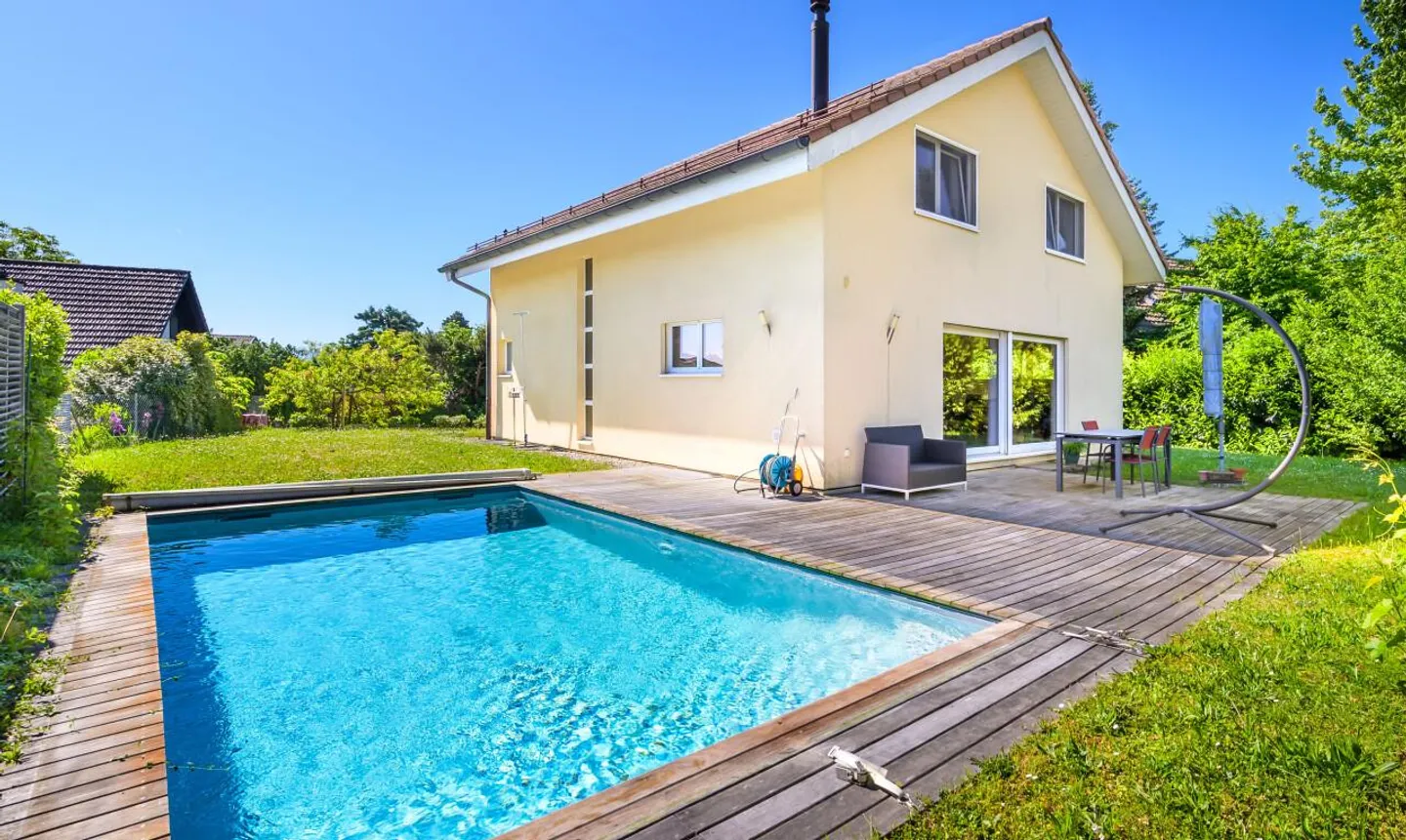 Casa Indipendente Eccezionale: Serenità, Giardino e Piscina - Foto 11 di 13