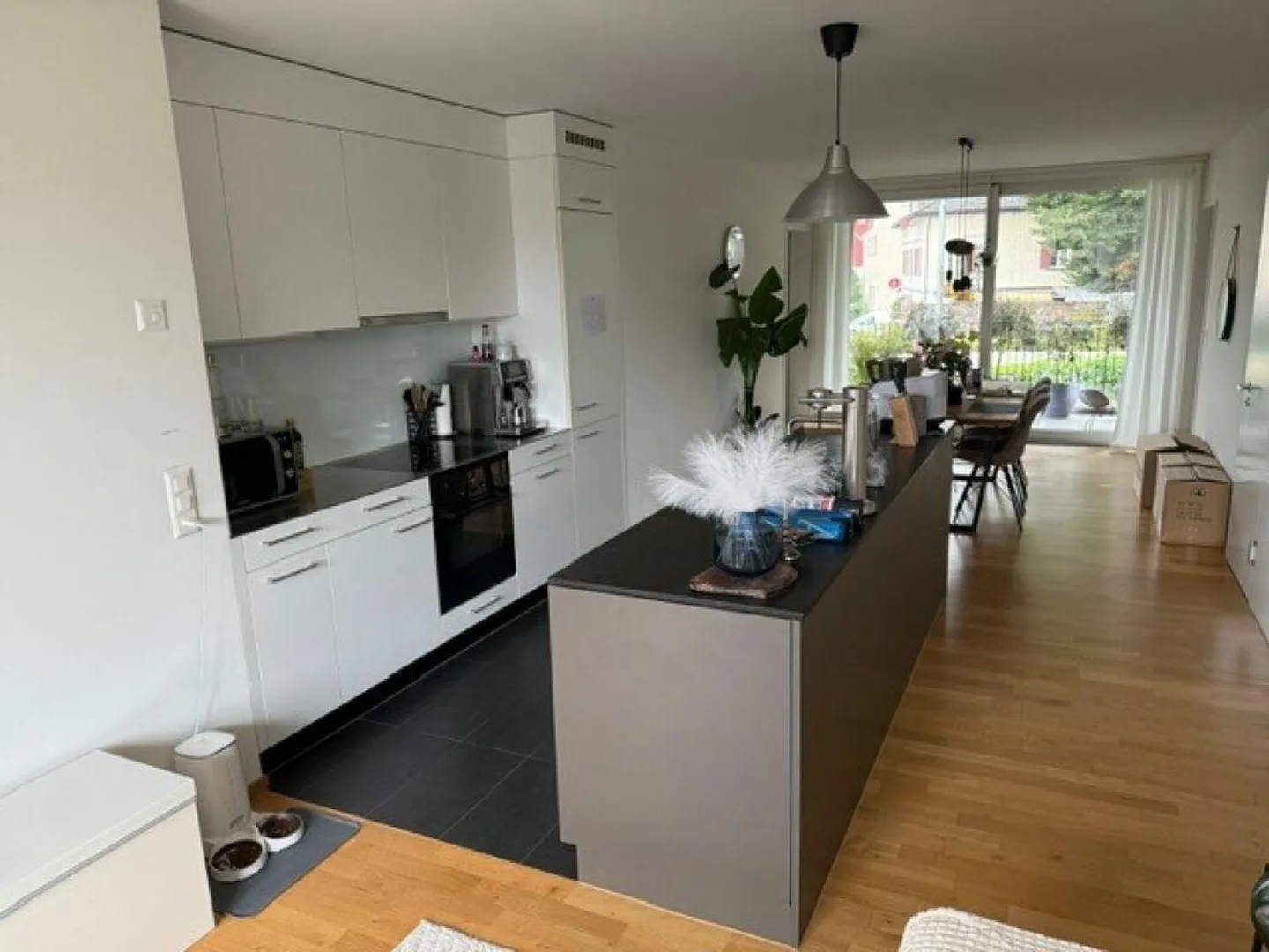 Appartamento elegante di 4,5 stanze con grande balcone - Foto 3 di 18