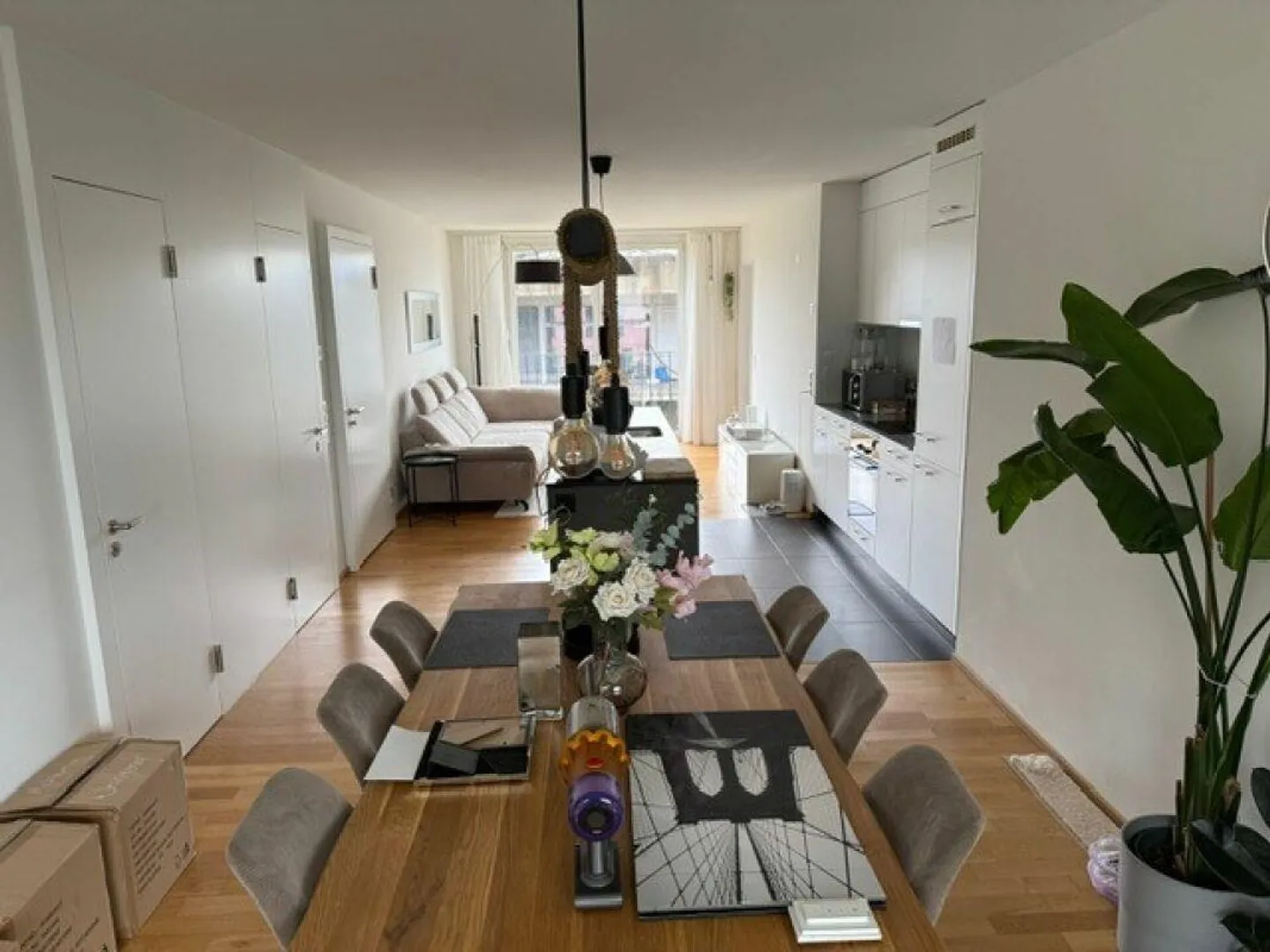 Appartamento elegante di 4,5 stanze con grande balcone - Foto 5 di 18