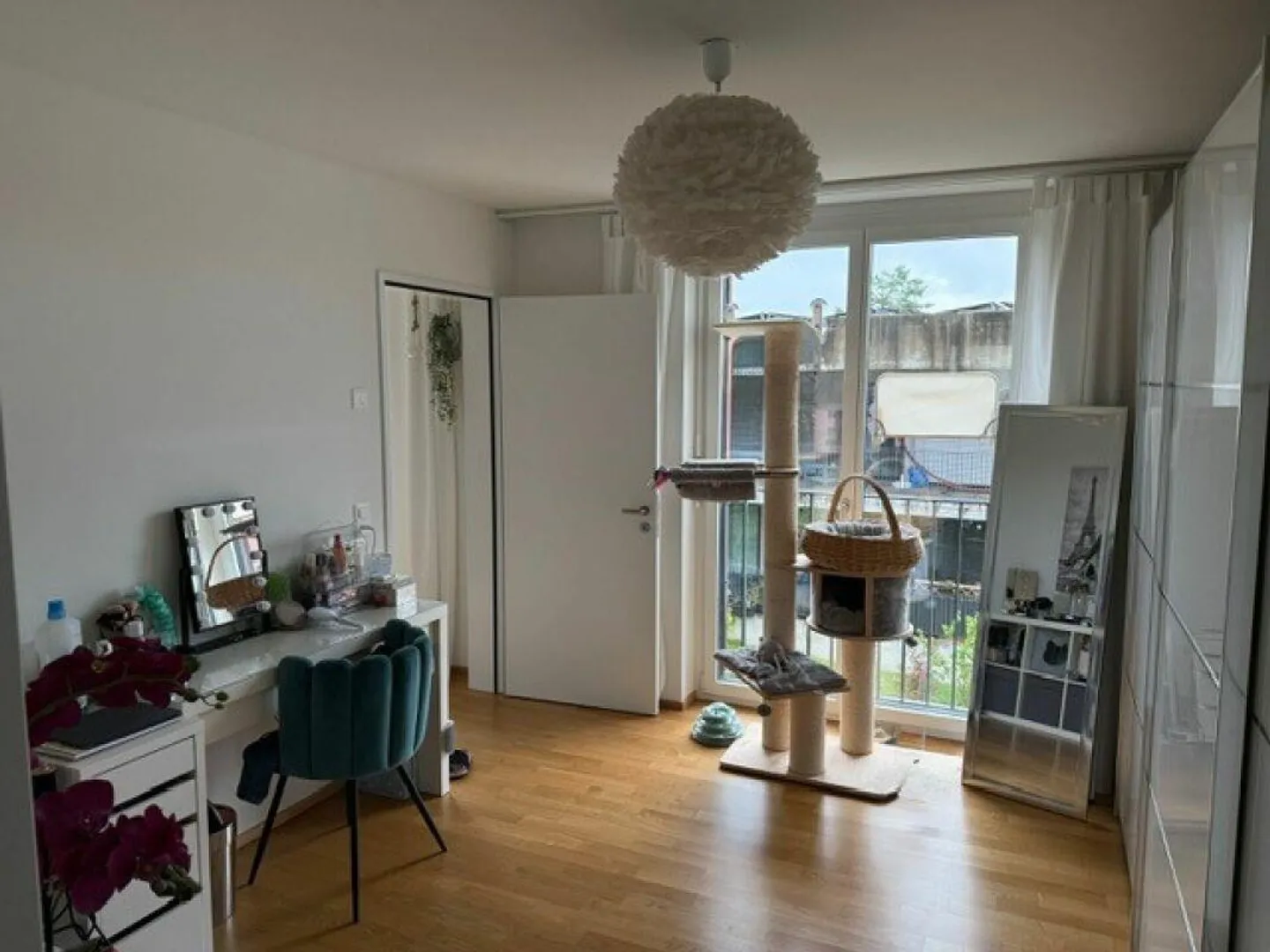 Appartamento elegante di 4,5 stanze con grande balcone - Foto 8 di 18