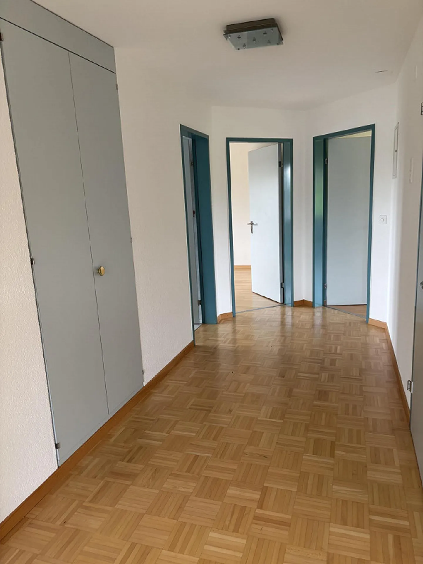 Bellissimo appartamento luminoso di 3,5 stanze a Gossau con ampio balcone - Foto 9 di 10