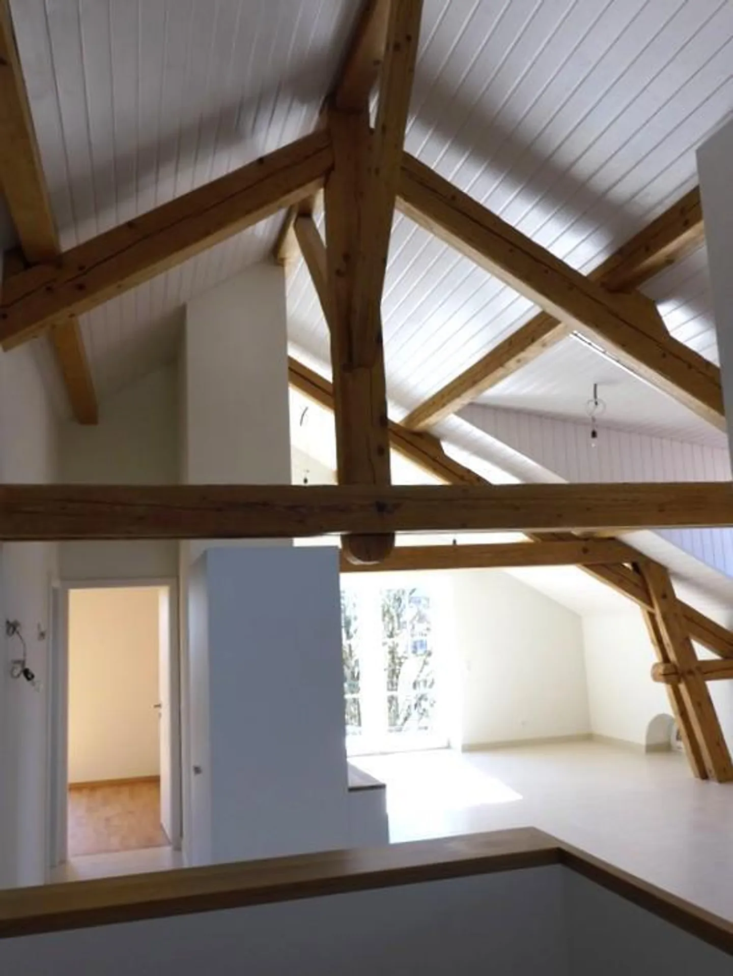 Bell'appartamento di 4.5 locali con terrazza nel centro del villaggio - Foto 5 di 9