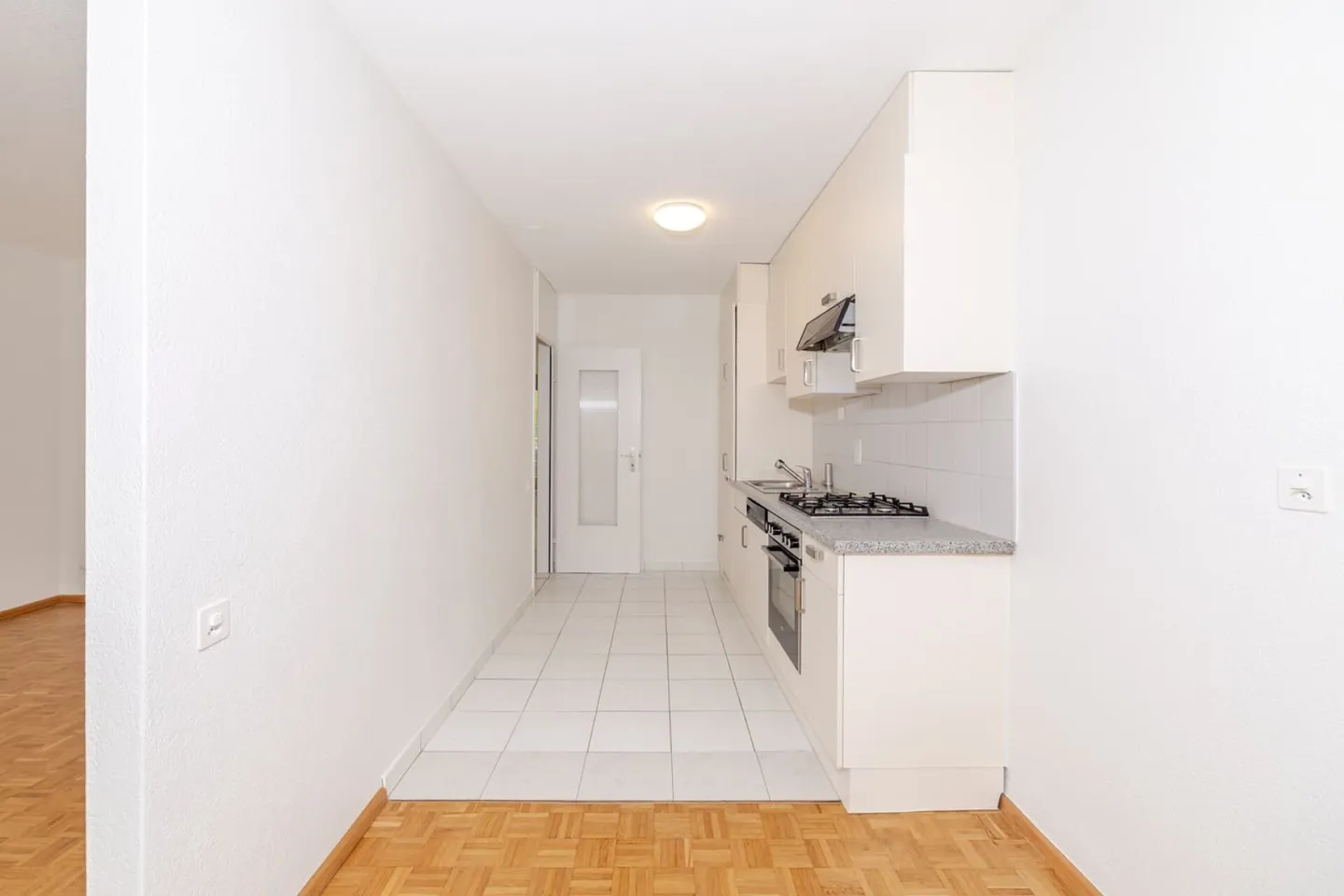 Charming 3.5 Room Apartment on the 2nd Floor - Photo 5 of 18