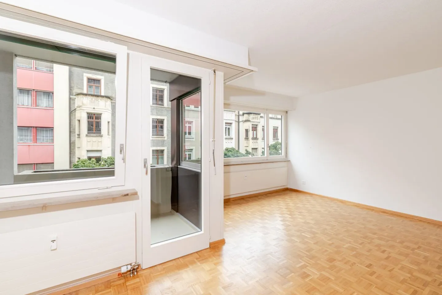 Charming 3.5 Room Apartment on the 2nd Floor - Photo 10 of 18