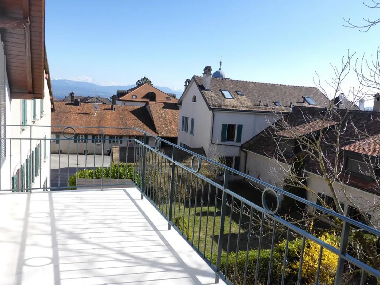 Bell'appartamento di 4.5 locali con terrazza nel centro del villaggio - Foto 9 di 9