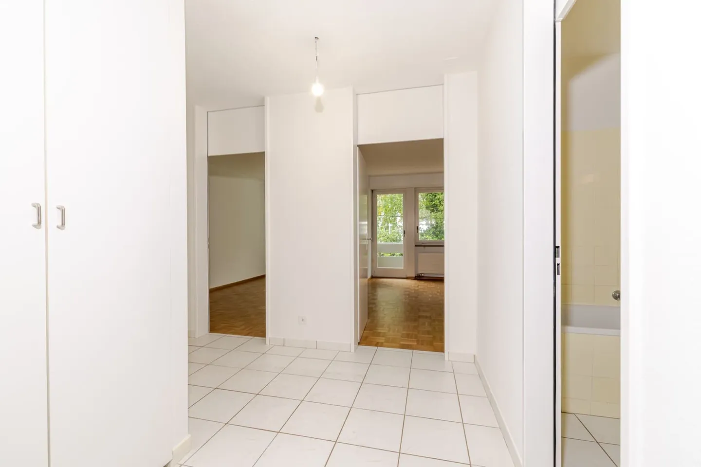 Charming 3.5 Room Apartment on the 2nd Floor - Photo 14 of 18