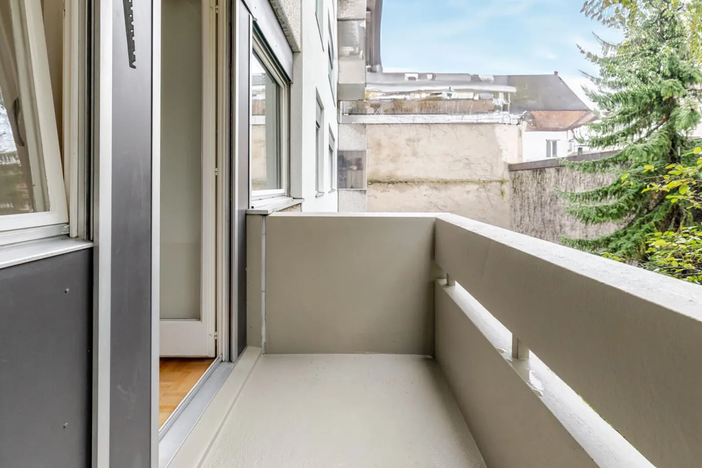 Charming 3.5 Room Apartment on the 2nd Floor - Photo 15 of 18