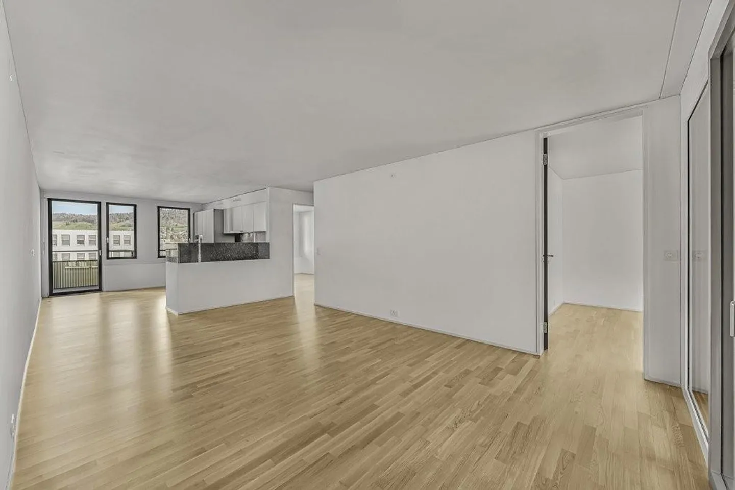 Modern Apartment near Rietpark - Photo 3 of 12