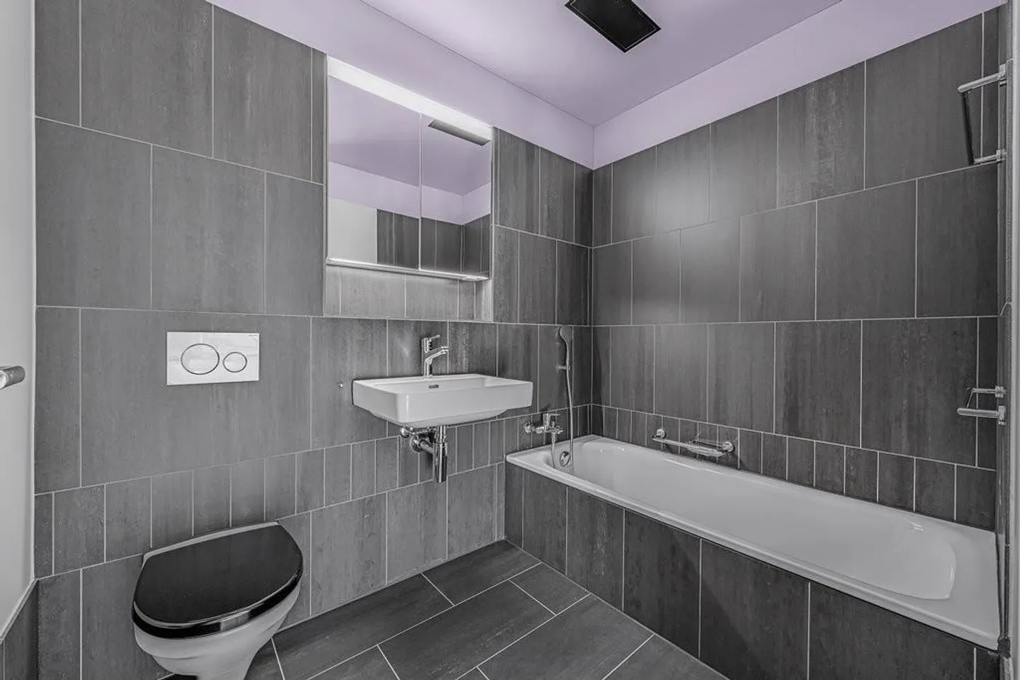 Modern Apartment near Rietpark - Photo 4 of 12