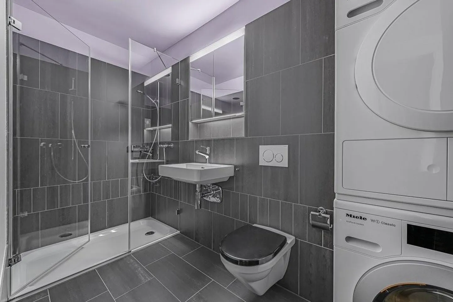 Modern Apartment near Rietpark - Photo 5 of 12