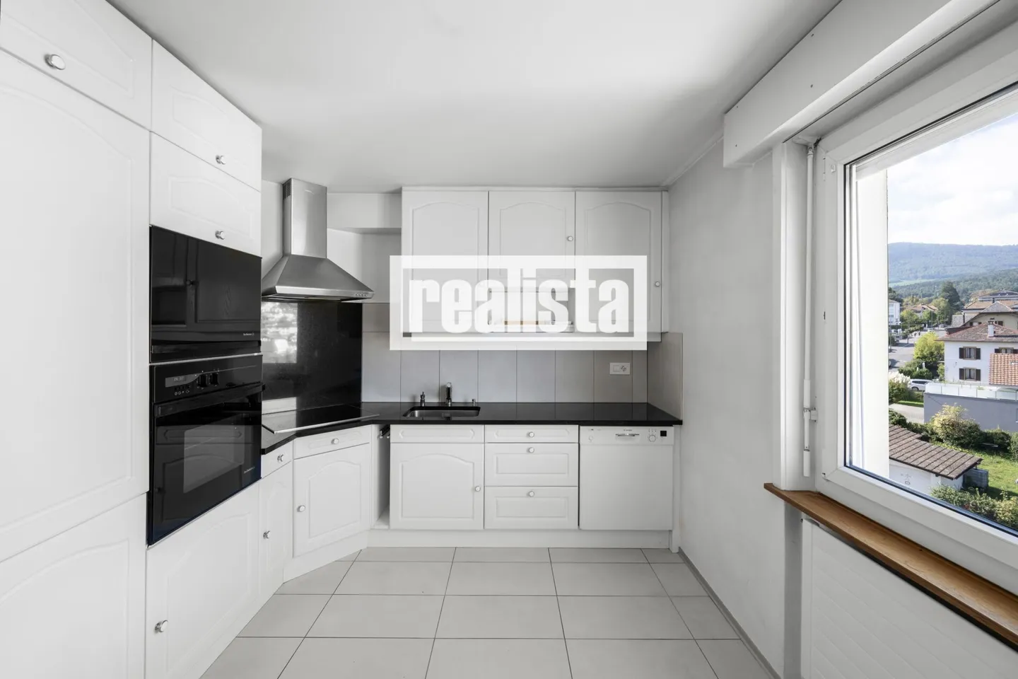 4,5-Zimmer-Wohnung im 3. Stock - Foto 1 von 9