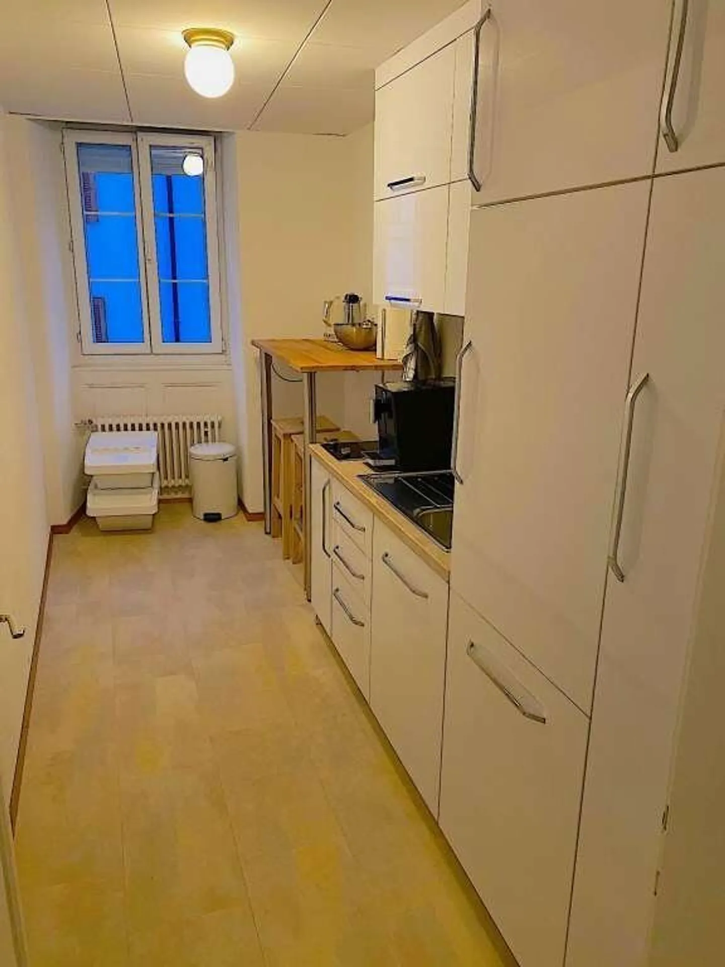 3.0 room commercial space on the 4th floor - Photo 4 of 5