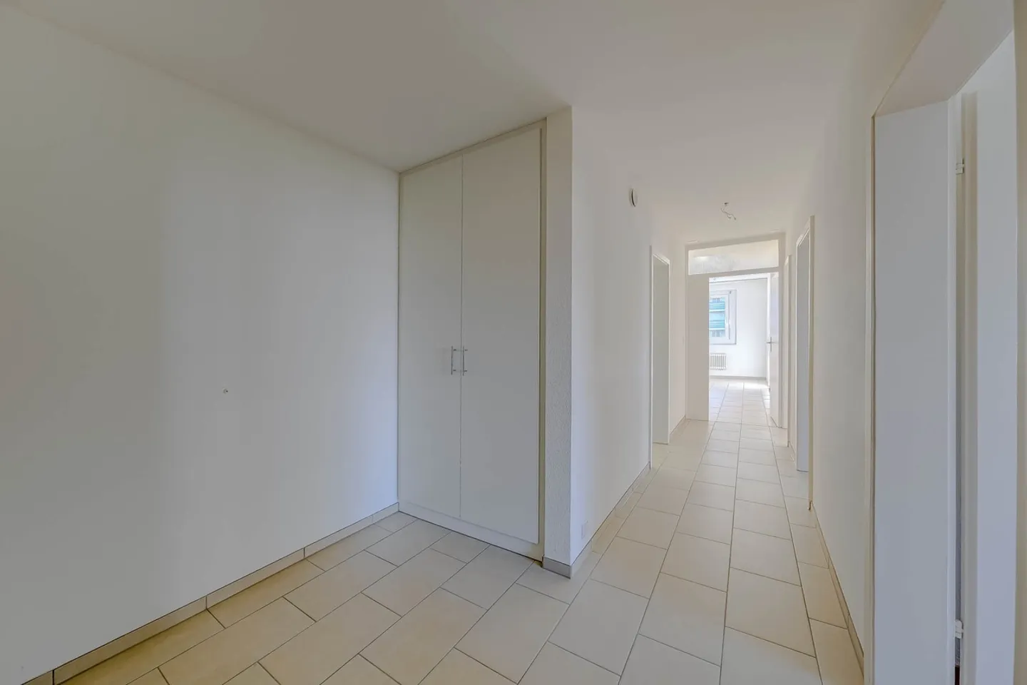 Appartamento moderno con vista sul Reno - Foto 4 di 12