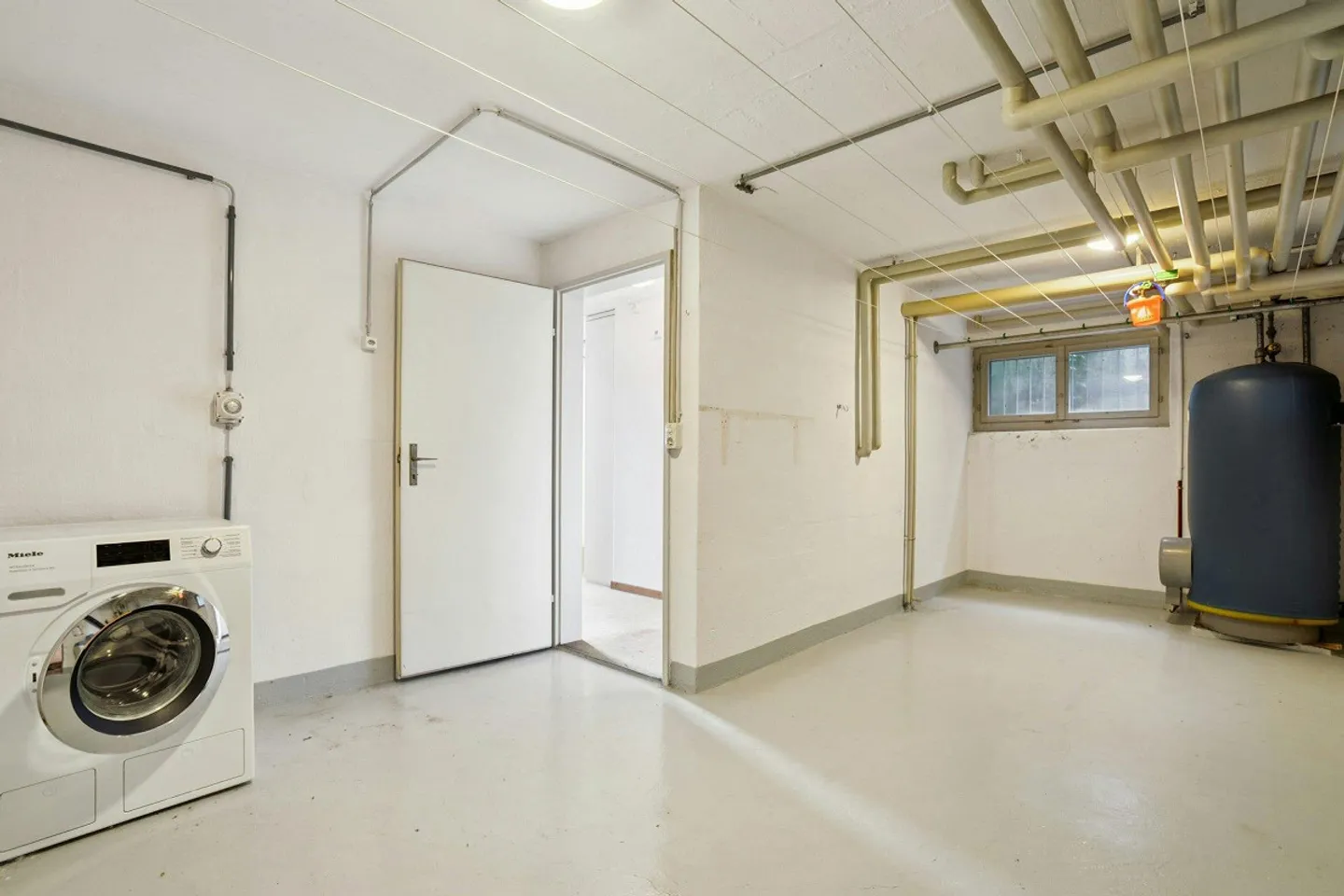 Panoramic view in your sunny 5.5-room corner house - Photo 12 of 13