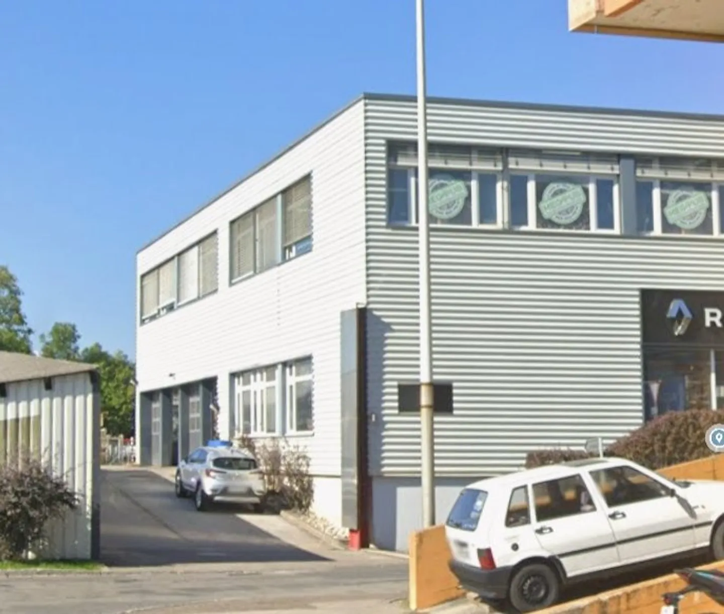 Place de Parking dans Garage - Photo 2 sur 2