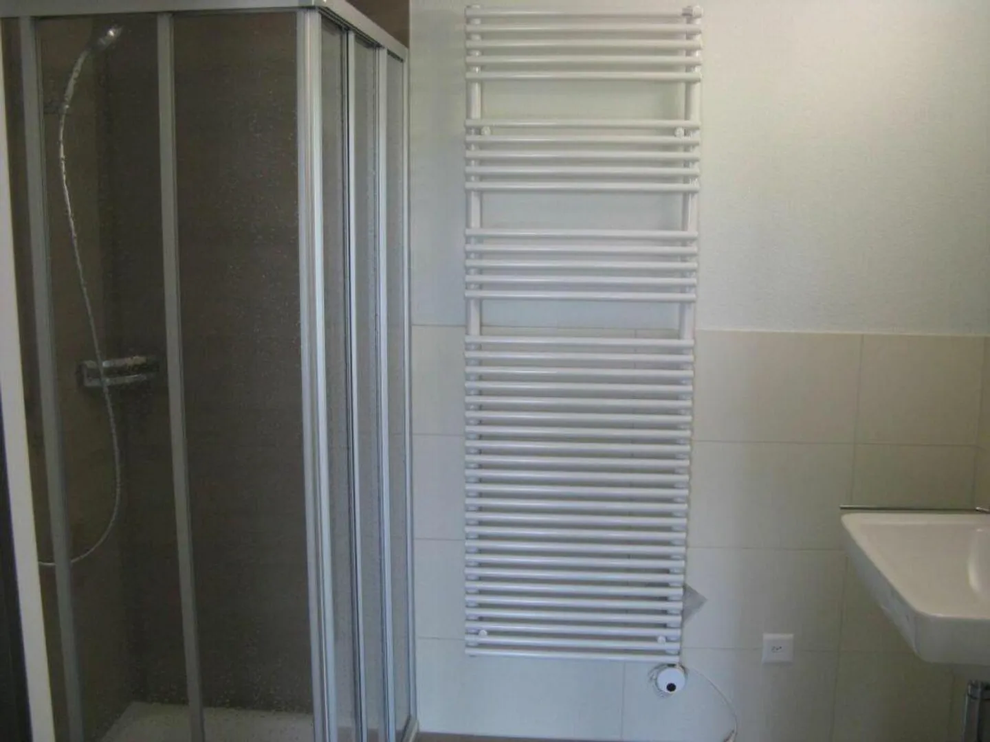 Special 4 1/2-room apartment with beautiful terrace - Photo 8 of 11