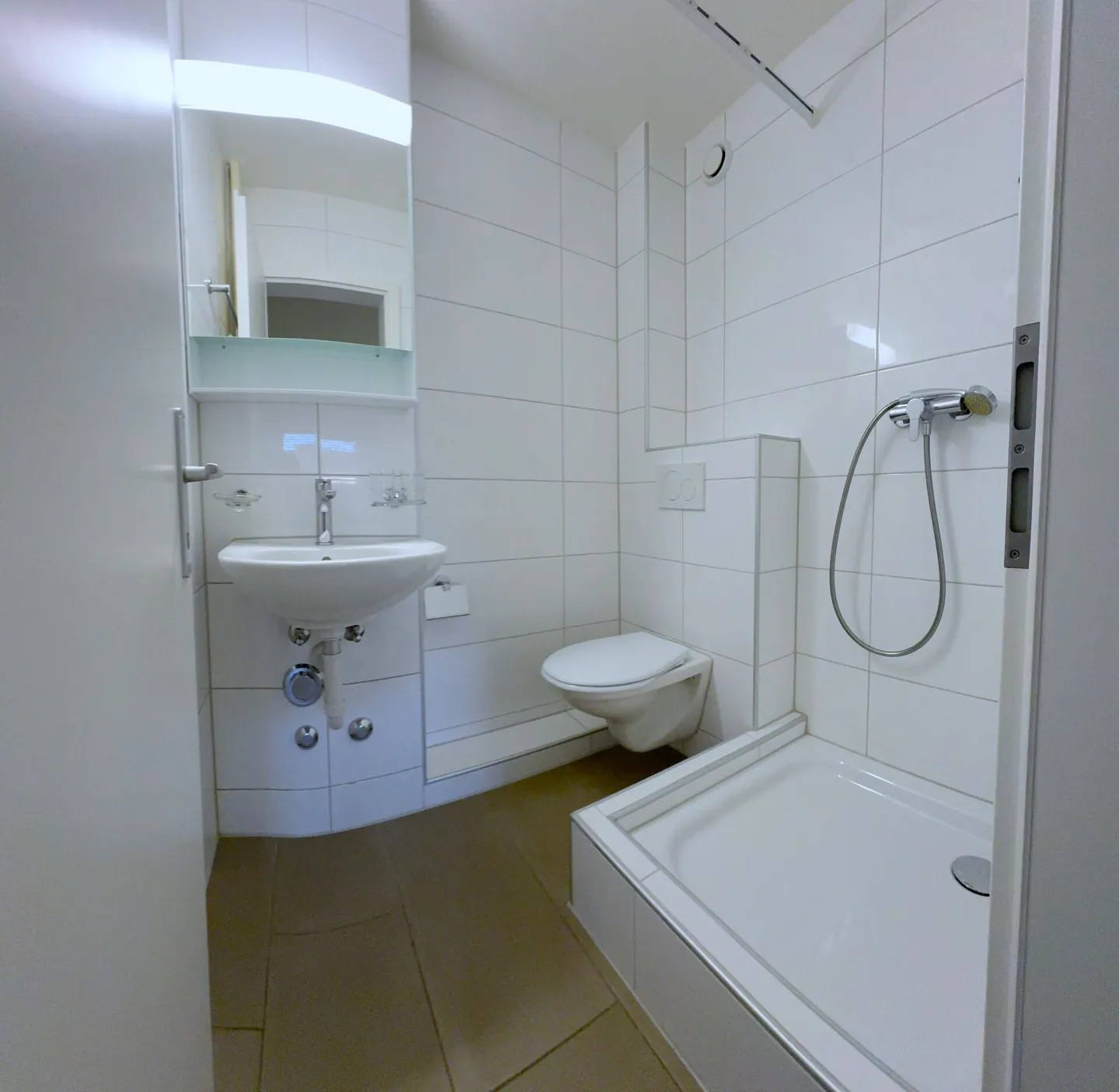 Appartement 2 chambres  moderne à La Chaux-de-Fonds - Idéal pour étudiant & prem - Photo 3 sur 10