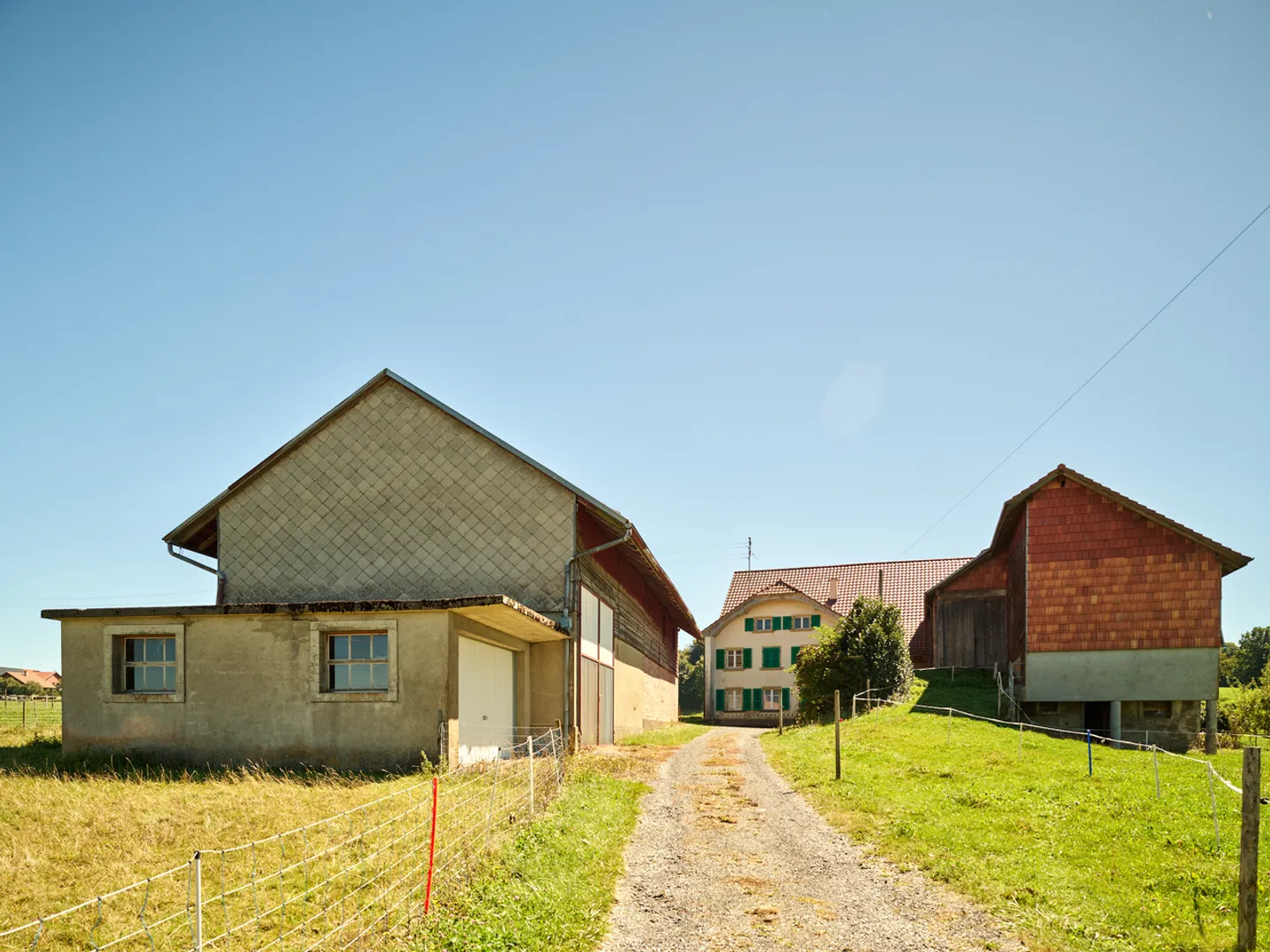 Fattoria isolata con estensioni. Grande terreno e grande potenziale. - Foto 3 di 7