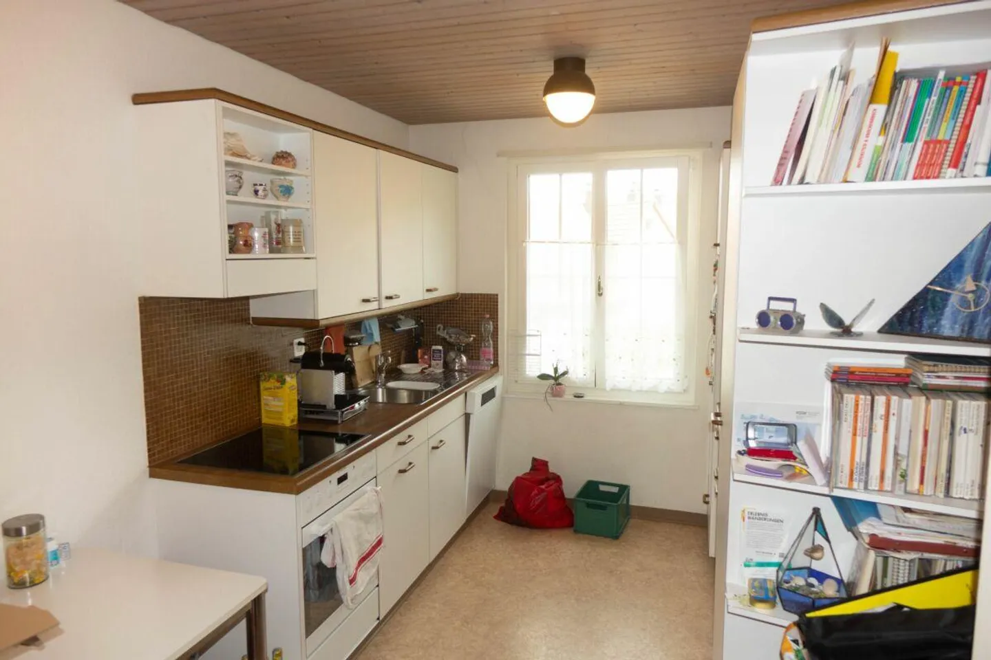 Luminoso appartamento con ampia terrazza soleggiata - Foto 6 di 8