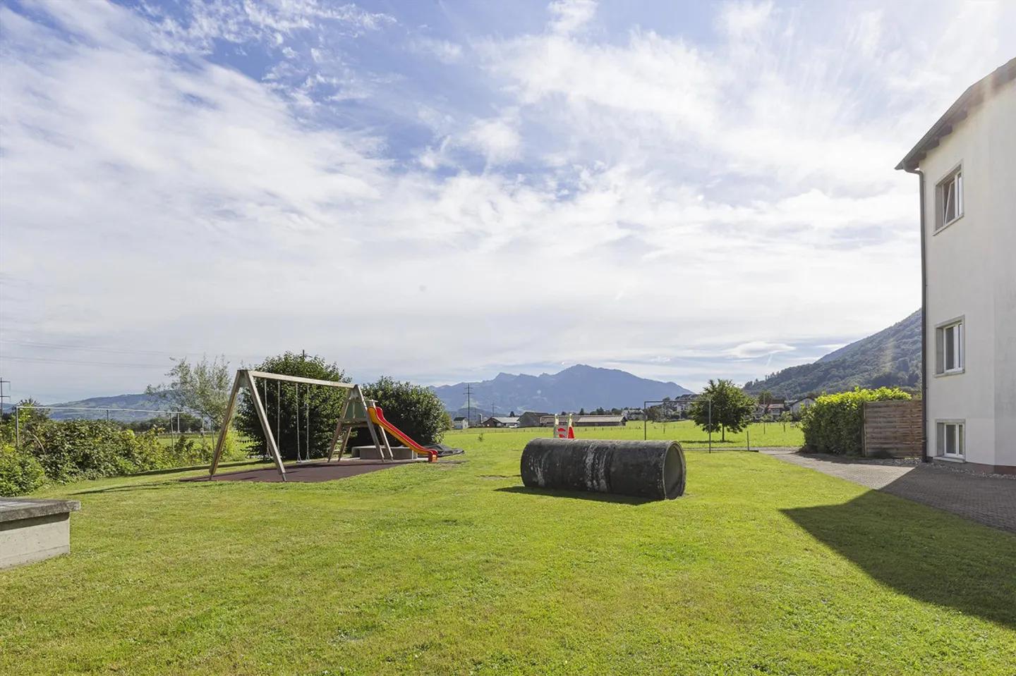 Oasis familiale bien entretenue avec beaucoup d'espace dans un emplacement central - Photo 13 sur 14