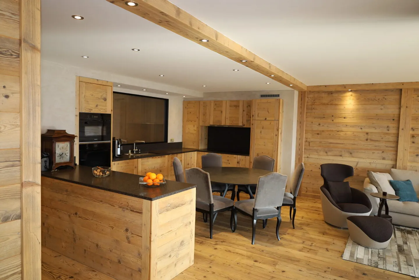 Appartement Magnifique avec Vue - Photo 7 sur 18