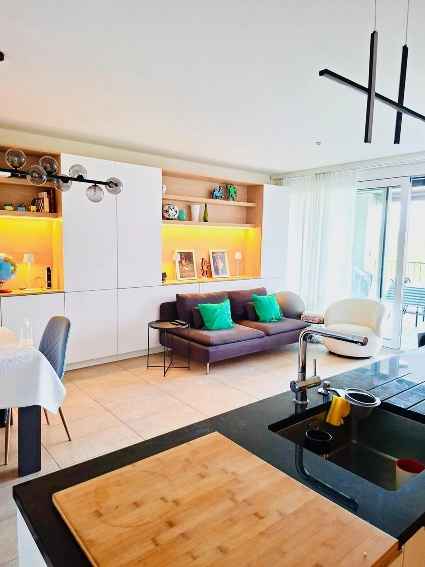 Beautiful furnished 3.5-room apartment with balcony - Photo 3 of 8