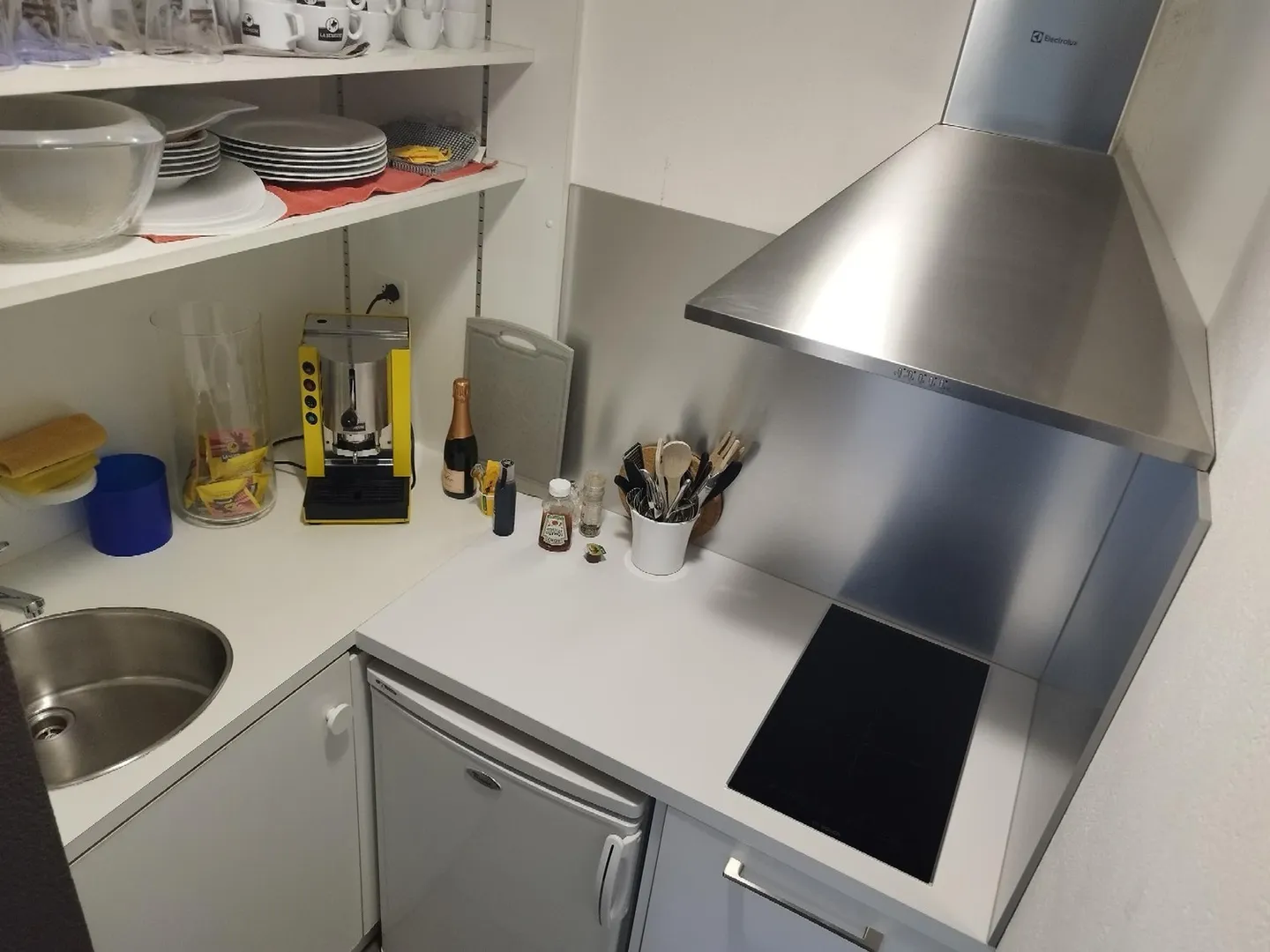 Büros von 210m2 im Erdgeschoss & 1. Stock mit 4 Parkplätzen - Foto 6 von 13