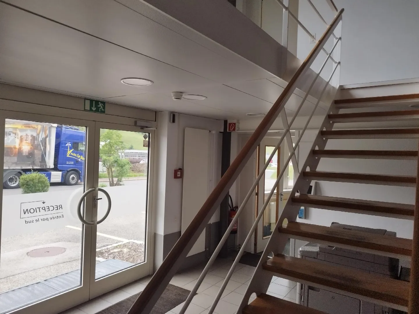 Büros von 210m2 im Erdgeschoss & 1. Stock mit 4 Parkplätzen - Foto 8 von 13