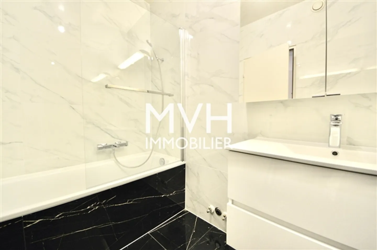 «Renovierte möblierte Wohnung im 9. Stock mit Blick auf den Mont Blanc» - Foto 6 von 8