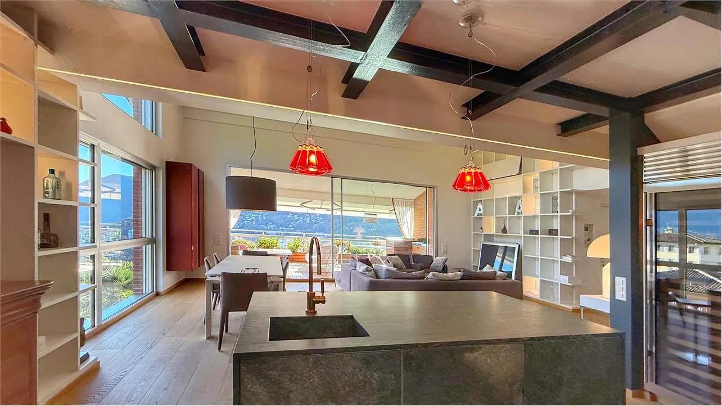 Beautiful penthouse duplex with lake view for sale - Photo 9 of 13