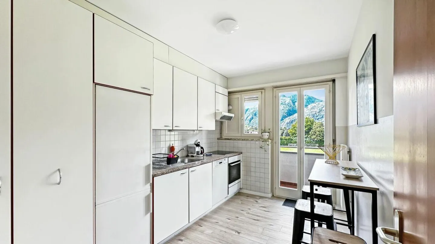 Appartamento moderno con vista montagne - Foto 4 di 10