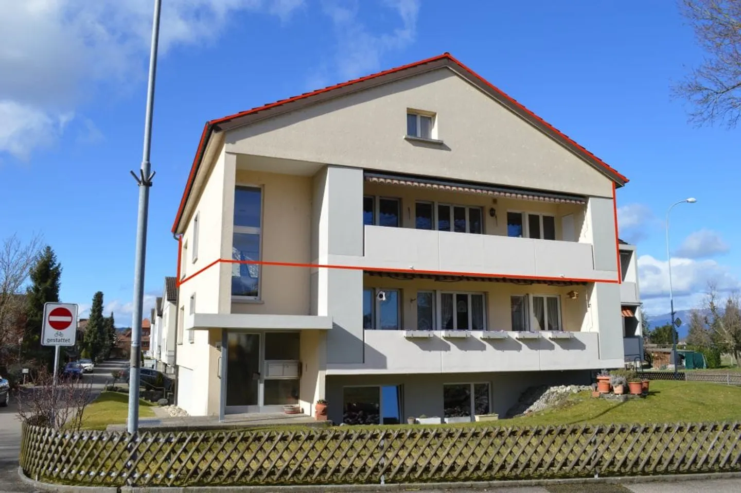 Bright 4.5-Room Apartment with Balcony - Photo 1 of 6