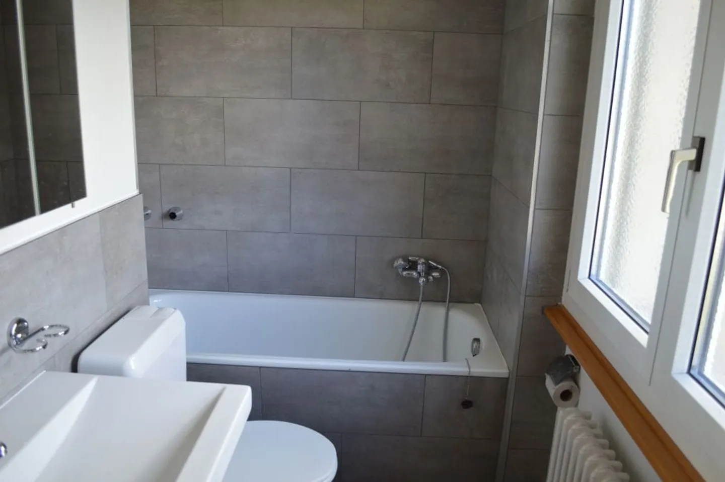 Bright 4.5-Room Apartment with Balcony - Photo 6 of 6