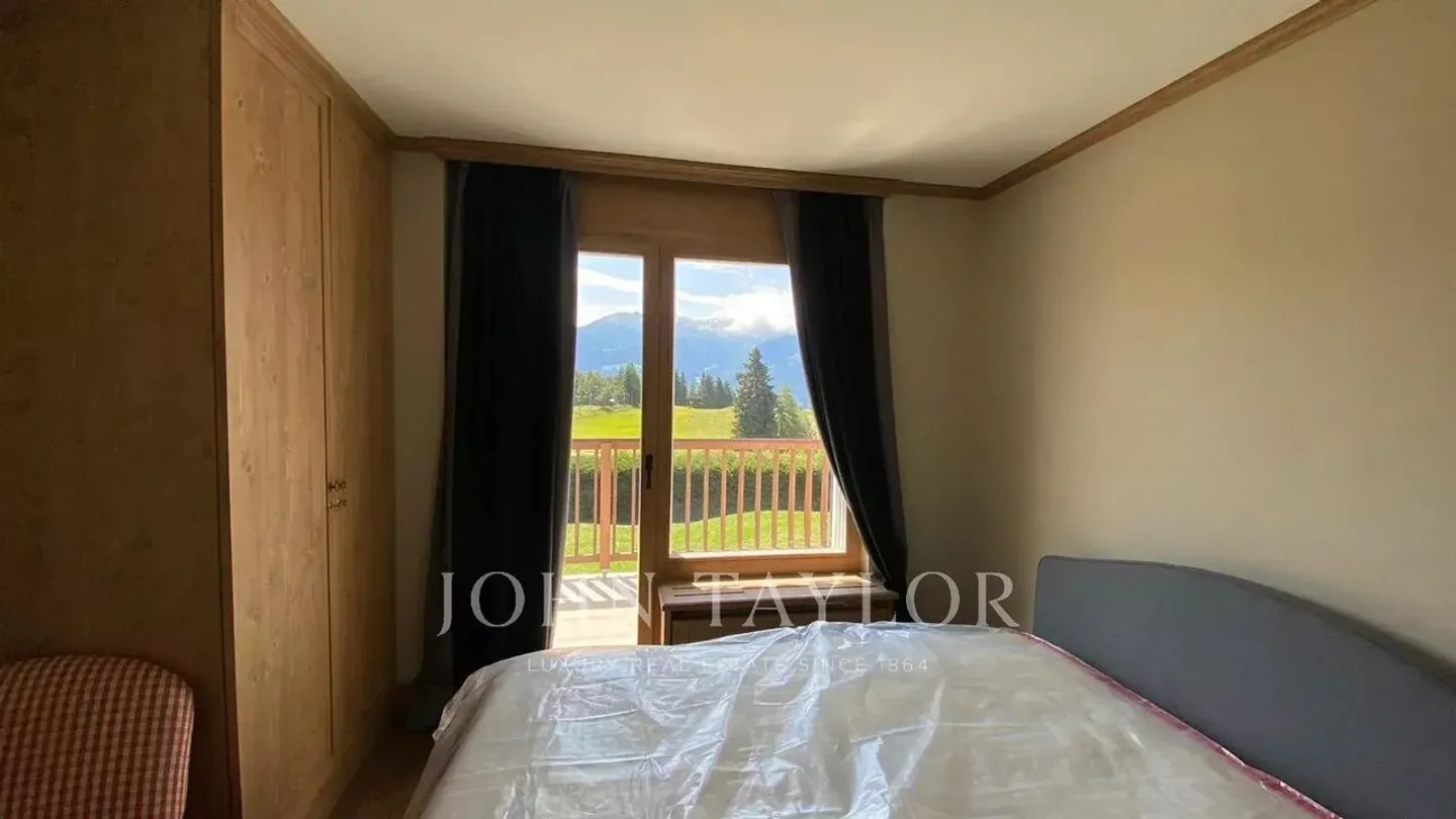 Appartement Charmant avec Vue sur le Golf - Photo 3 sur 5